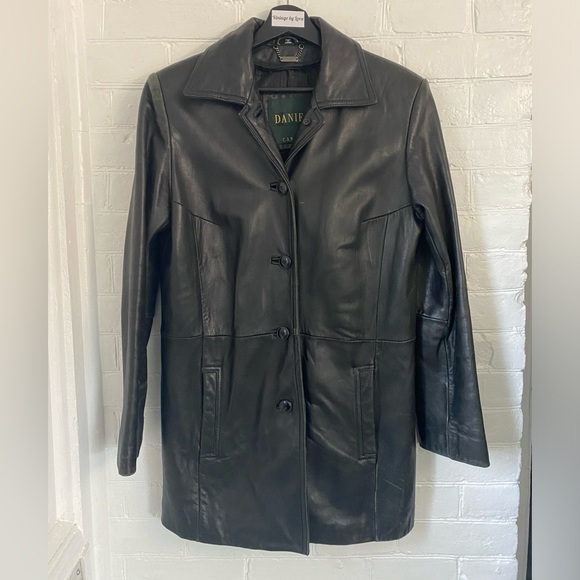 Danier leather jacket - Picture 4 of 7